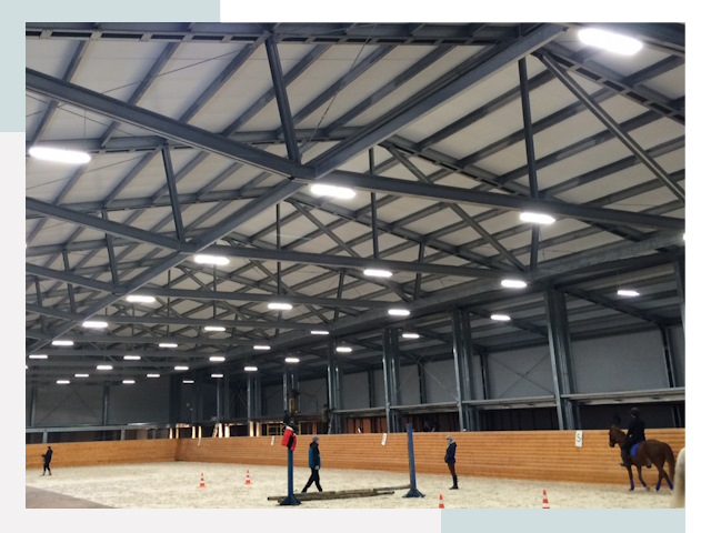 Строительство конных манежей от 643 руб в Александров